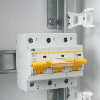 Выключатель автоматический модульный 3п D 25А 10кА ВА47-100 KARAT IEK MVA40-3-025-D