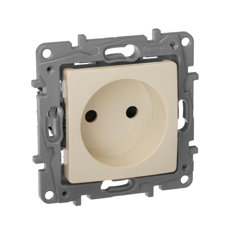 Розетка 1-м СП Etika 16А IP31 250В 2P без заземл. защ. шторки немецк. стандарт винтов. клеммы механизм сл. кость IEK ...