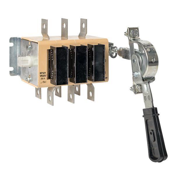 Выключатель-разъединитель ВР32У-35A71240-R 250А 2 напр. с дугогасит. камерами с передней смещенной рукояткой MAXima E...